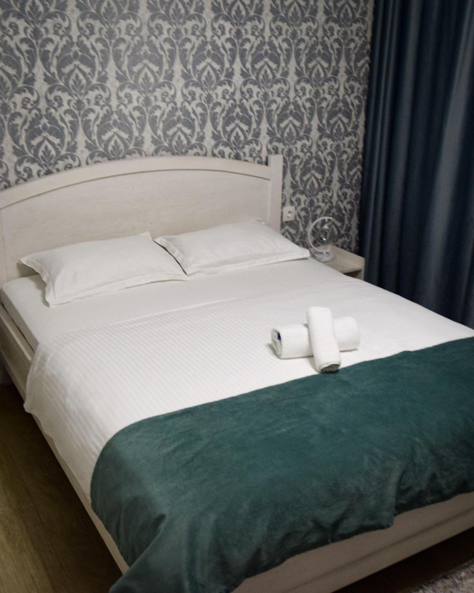 Hotel "Continent" Halal Karaganda Ngoại thất bức ảnh